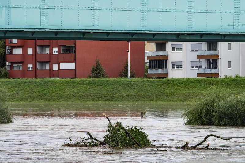 Rijeka Sava se izlila iz svog korita