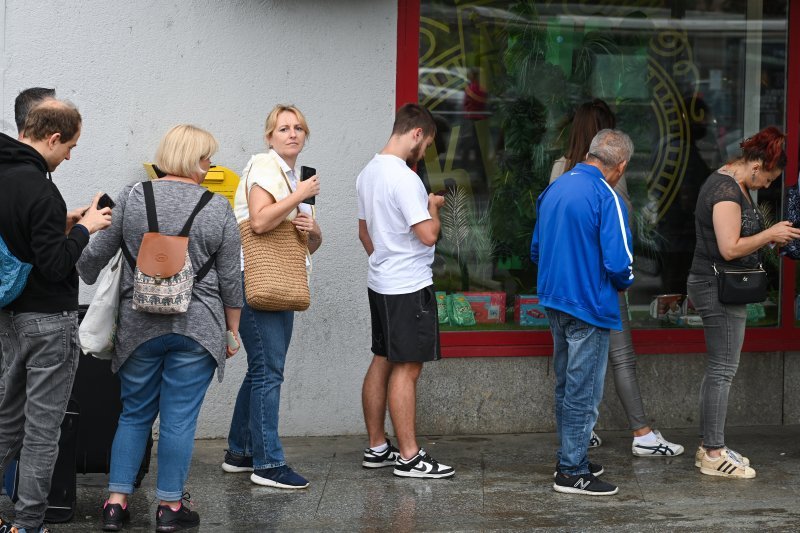 Guzva ispred Konzuma na autobusnom kolodvoru u Zagrebu