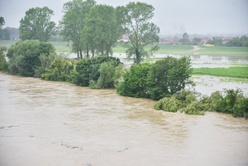 Sava poplavila nasip ispod Domovinskog mosta