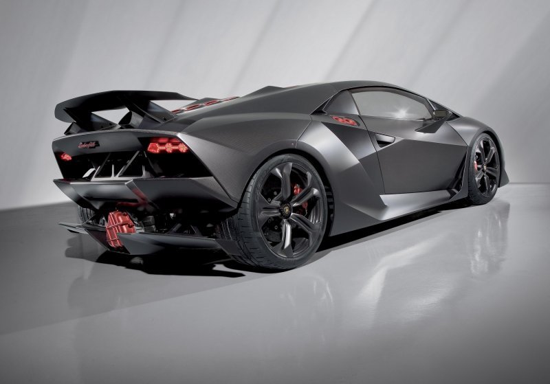 Lamborghini Sesto elemento