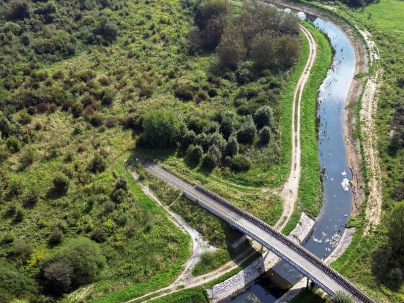 Most kod Varaždina koji završava u polju