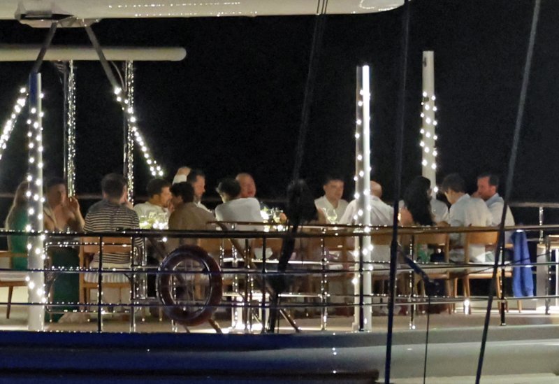 Jeff Bezos sa zaručnicom uživa na večeri kod Mljeta
