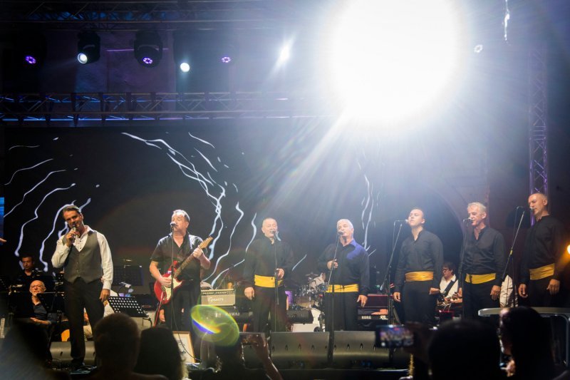 Đani Stipaničev, Neno Belan i klapa More