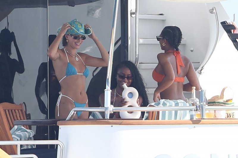 Kendall Jenner, Hailey Bieber, Justine Skye i Lori Harvey