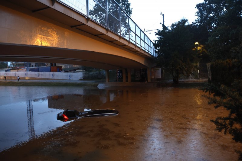 Poplavljen podvožnjak u Ljubljani