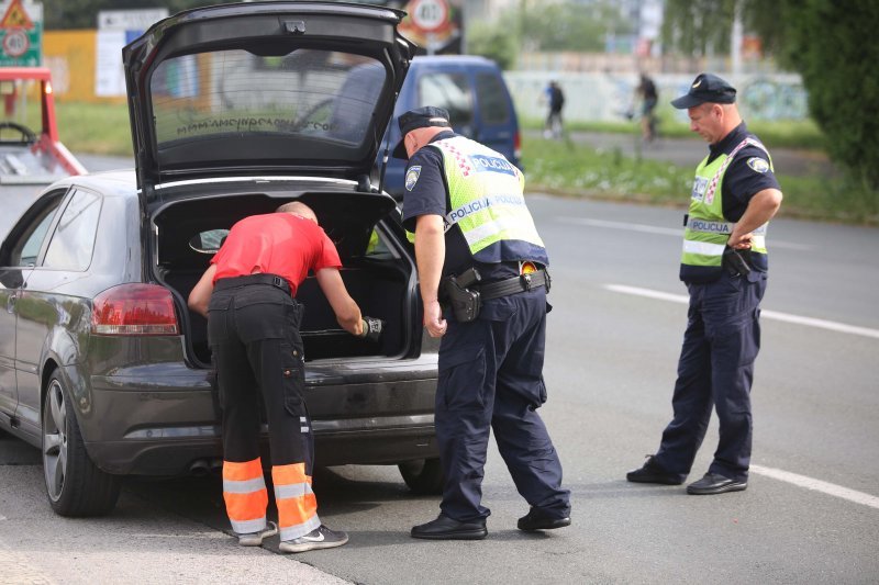 Autom naletio na biciklista nedaleko od Avenue Malla