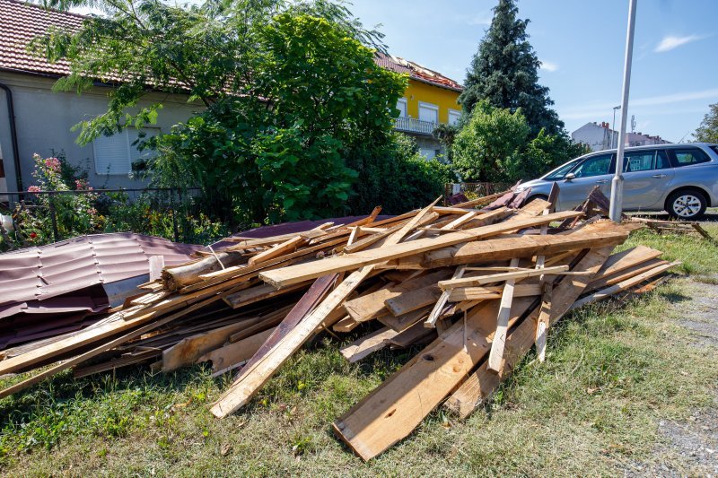 Oluja u Orahovici napravila manju štetu