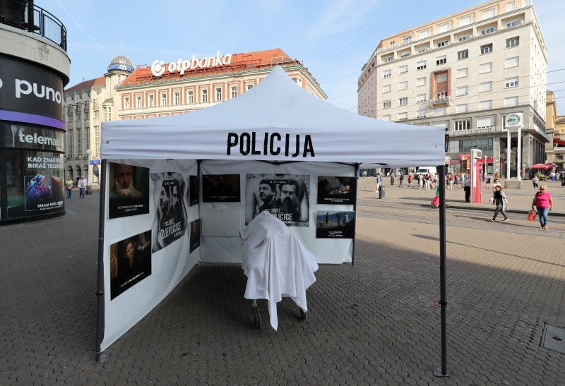 Policija traži uklanjanje promotivnog šatora filma Smrt djevojčice sa žigicama