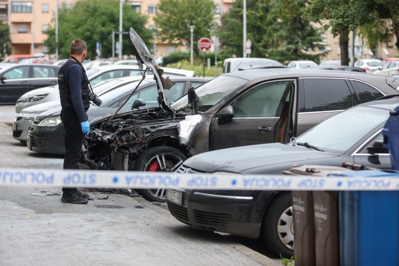 Izgorio Porsche na Malešnici