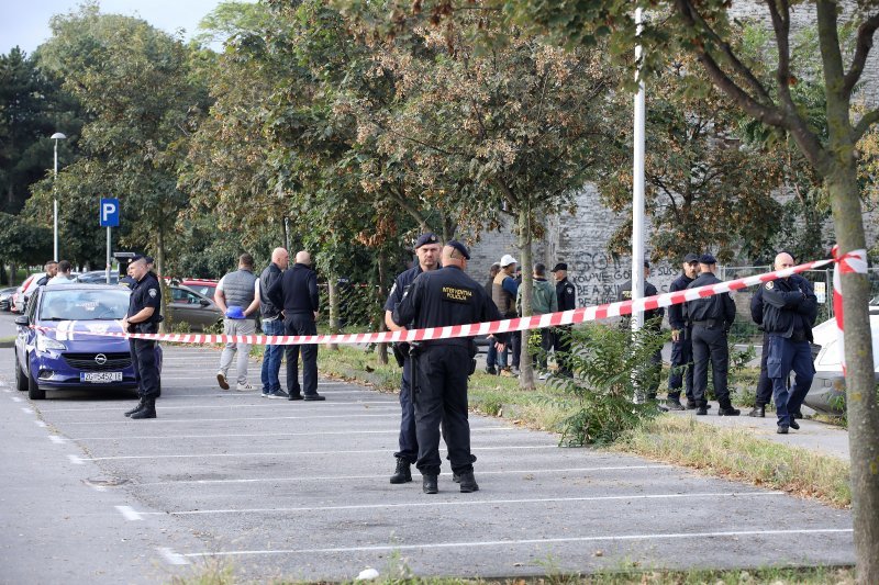 Rušenje zgrade u Paromlinskoj