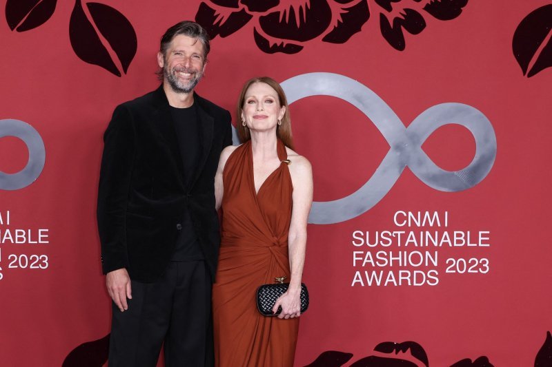 Julianne Moore i Bart Freundlich