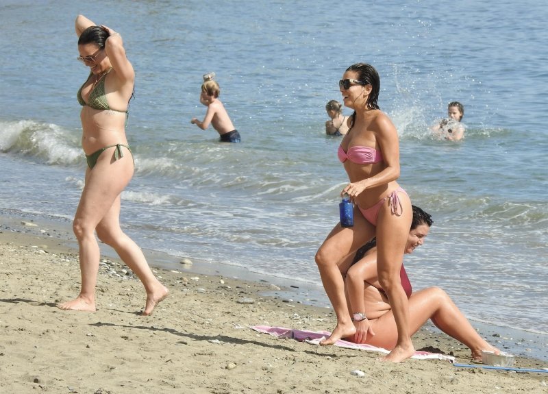 Eva Longoria sa sinom na plaži