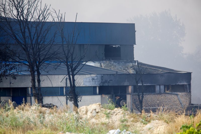 Tvornica Drava International jutro nakon požara