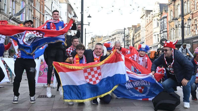 Cardiff, 15.10.2023 - Nogomet: Hrvatski navijači pred utakmicu Wales - Hrvatska