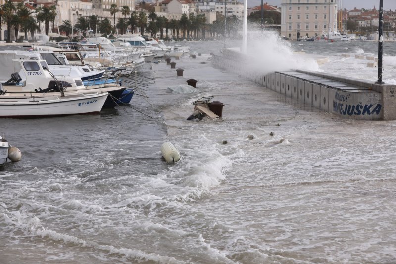 Orkansko jugo u Splitu