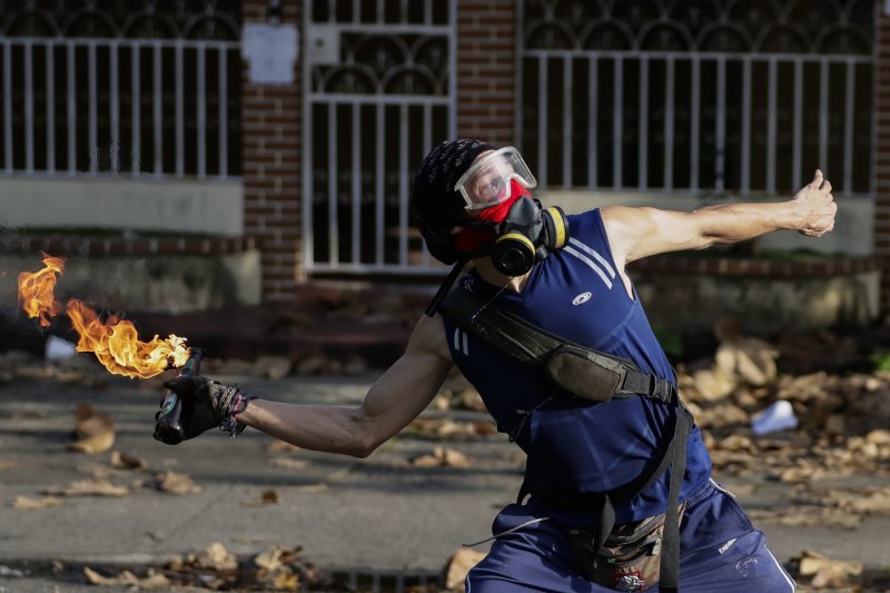 Studenti sa Sveučilišta u Panami sukobili su se s interventnom policijom tijekom prosvjeda protiv koncesije za podružnicu kanadske rudarske tvrtke First Quantum Minerals (FQM), u Panama Cityju.