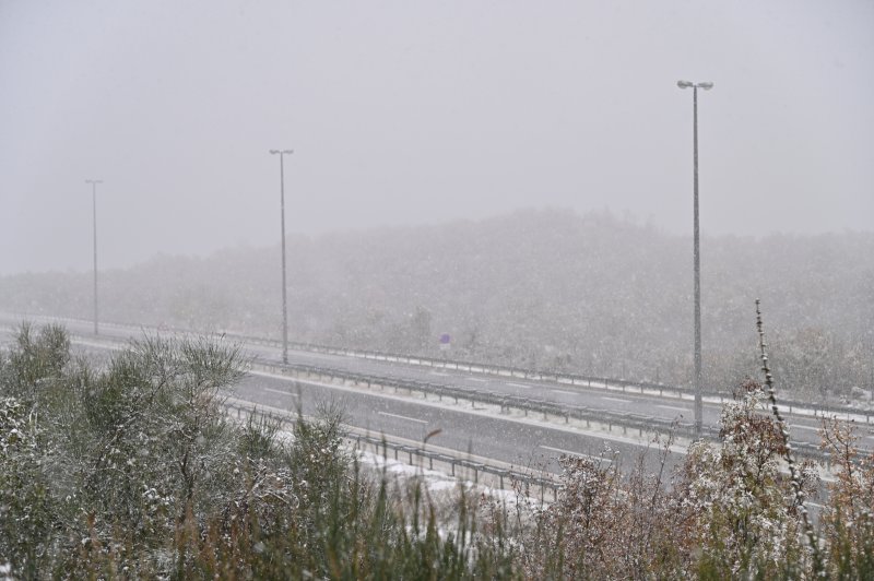 Snijeg na autocesti A1 kod Zagvozda