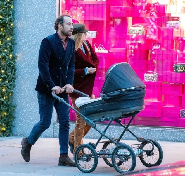 James Middleton i Alizee Thevenet u kupovini