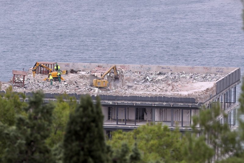 Bageri na najvišoj etaži gradilišta hotela Marjan