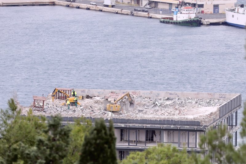 Bageri na najvišoj etaži gradilišta hotela Marjan