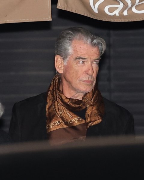 Pierce Brosnan i Keely Shaye Smith