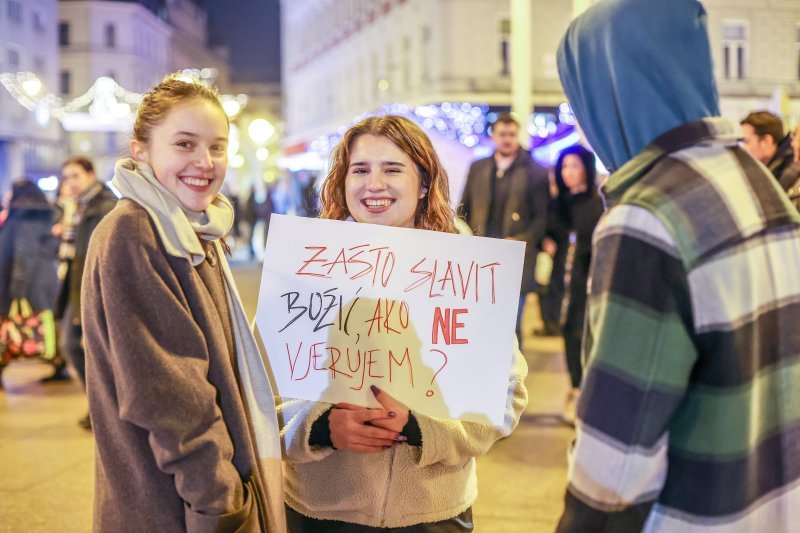 Večernja šetnja Adventom u Zagrebu