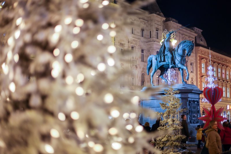 Večernja šetnja Adventom u Zagrebu