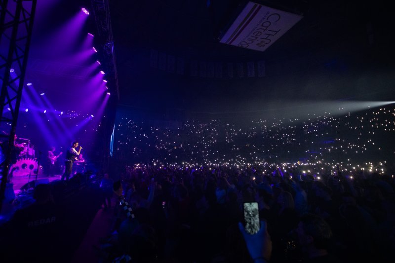 Gibonni održao koncert u prepunoj dvorani Krešimira Ćosića