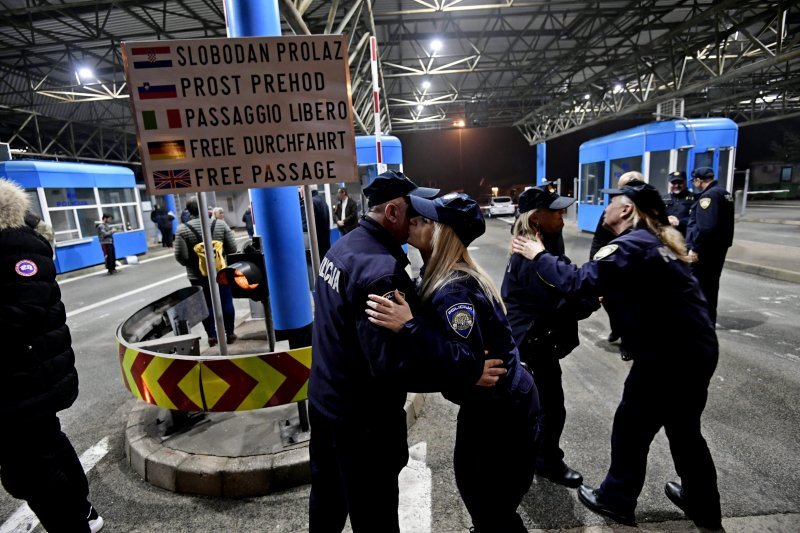 Granični prijelaz Rupa na dan ulaska Hrvatske u Schengen