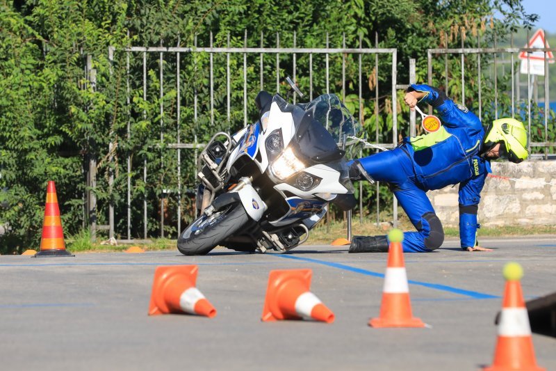 Policajci na motociklima