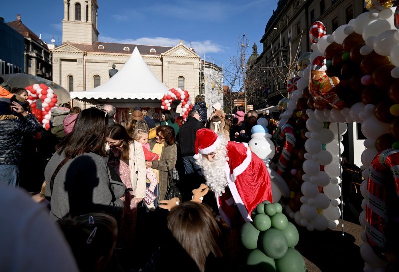 Najmlađi Zagrepčani proslavili dječju Novu godinu na Cvjetnom trgu