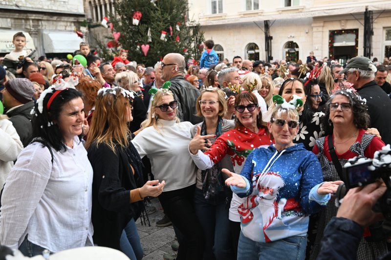 Rani doček Nove godine na splitskog Pjaci