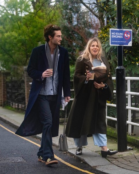 Sienna Miller, Oli Green