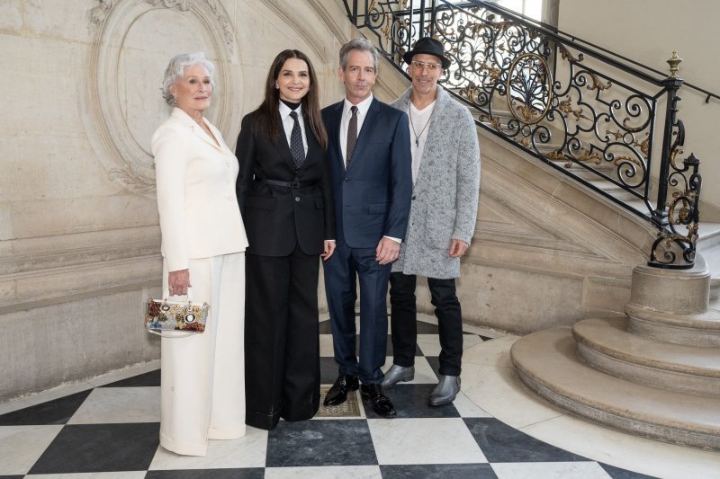 Glenn Close, Juliette Binoche, Ben Mendelsohn i Todd A. Kessler