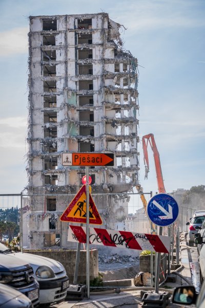 Nastavak rušenja hotela Marjan u Splitu