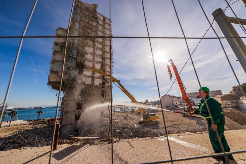 Nastavak rušenja hotela Marjan u Splitu