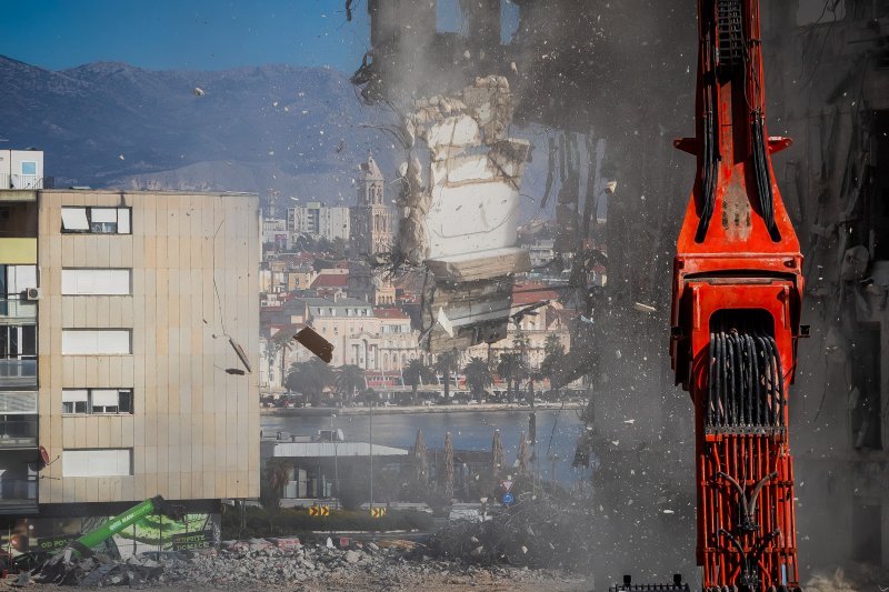 Nastavak rušenja hotela Marjan u Splitu