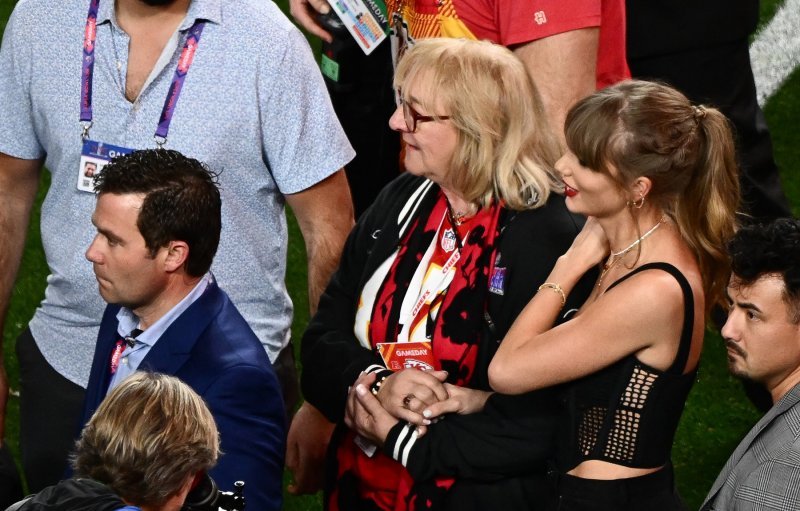 Taylor Swift s majkom Travisa Kelcea