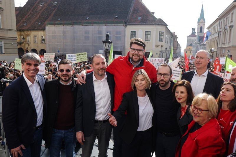 Čelnici stranaka koje su organizirale prosvjed