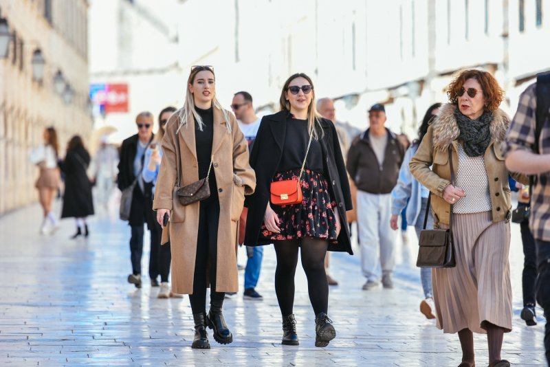 Nedjeljna špica na Stradunu