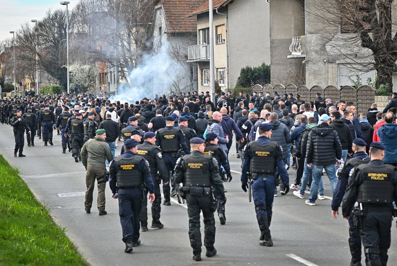 Navijačka skupina Armada stigla na derbi Dinamo - Rijeka