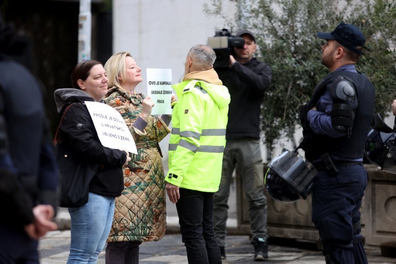 Prosvjed protiv molitelja u Rijeci