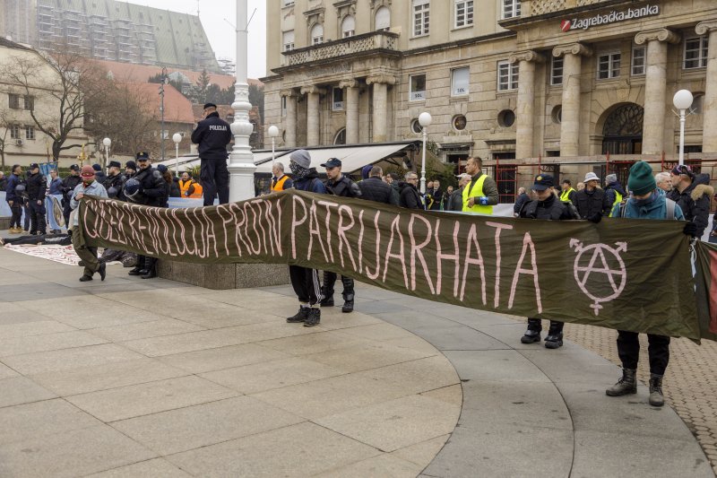 Prosvjed protiv molitelja u Zagrebu