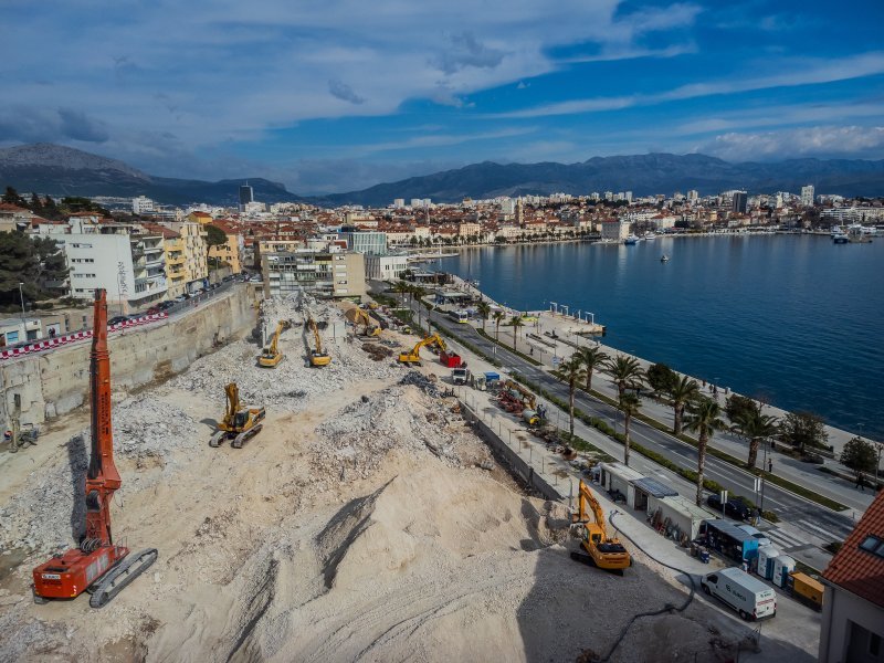 Pogled iz zraka na sravnjeni hotel Marjan u Splitu