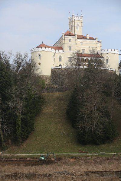 Nastavljeno je čišćenje jezera Trakošćan