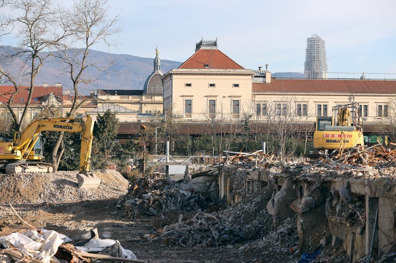 Srušena stara zgrada Zabe u Paromlinskoj