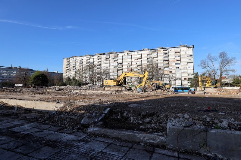 Srušena stara zgrada Zabe u Paromlinskoj