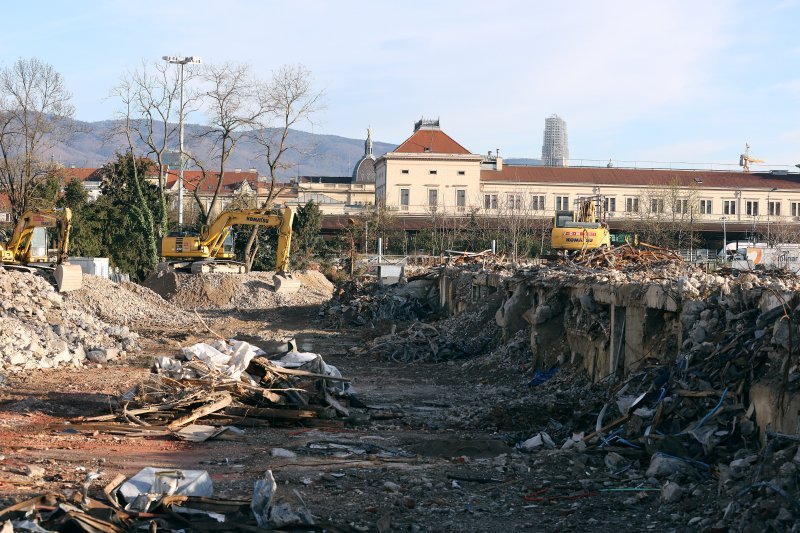 Srušena stara zgrada Zabe u Paromlinskoj