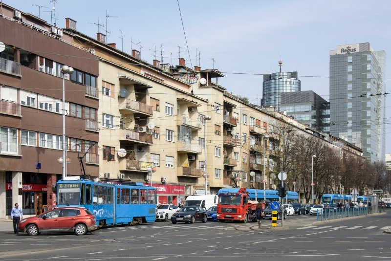 Na križanju Savske ulice ii Ulice Grada Vukova sudar ZET-ovog tramvaja i osobnog automobila