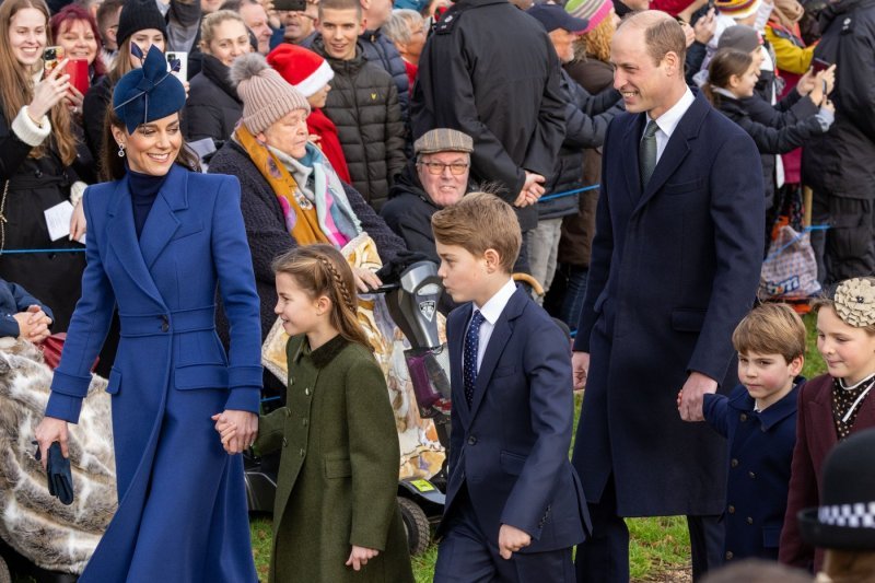 Kate Middleton s princem Williamom i djecom